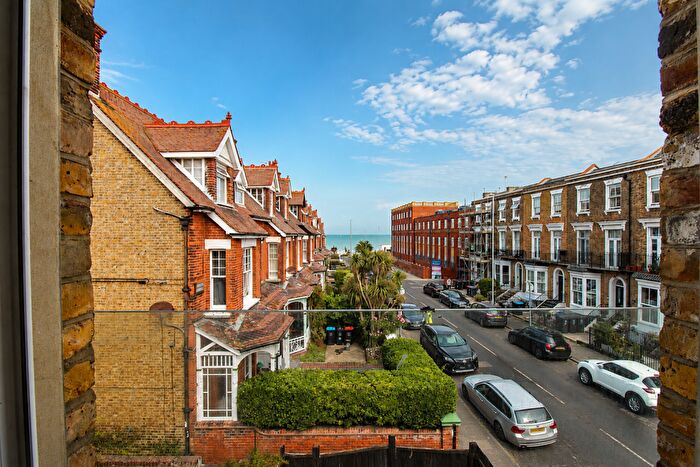 3 Bedroom End Of Terrace House For Sale In Westbrook Gardens, Margate, CT9