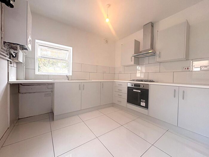 4 Bedroom House To Rent In Glenroy Street, Cardiff, CF24