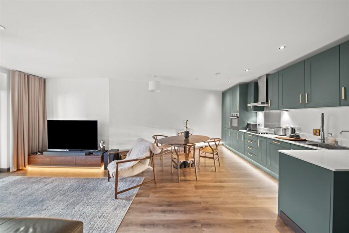 1 Bedroom Flat For Sale In Gramophone Lane, The Venue, Hayes, UB3