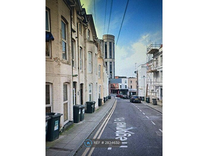 2 Bedroom Flat To Rent In Tregonwell Road, Bournemouth, BH2