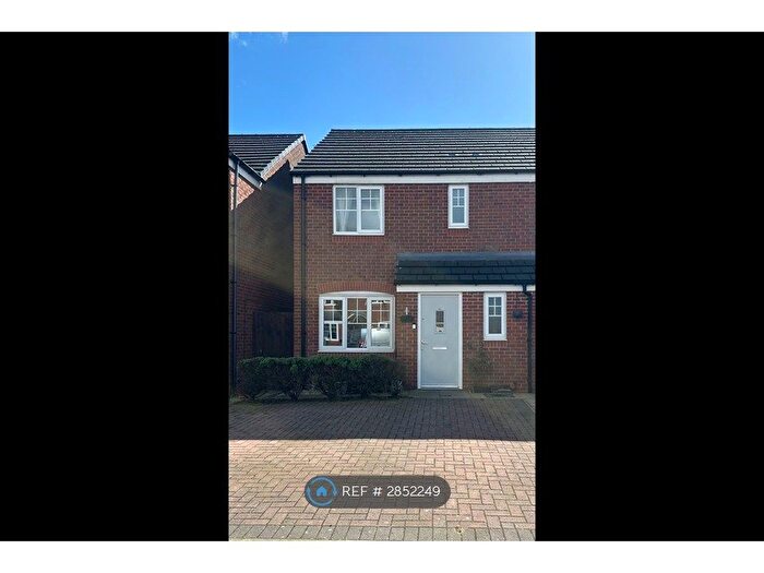 3 Bedroom Semi Detached House To Rent In Walnutwood Avenue, Preston, PR5