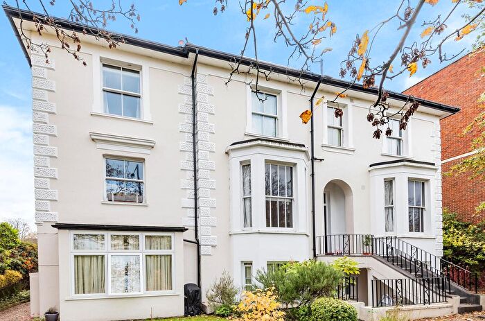 1 Bedroom Flat To Rent In Upper Richmond Road, Putney, London, SW15