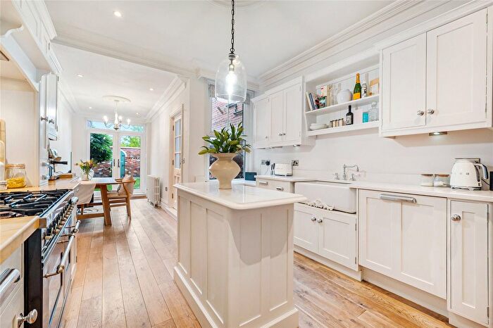 3 Bedroom Terraced House To Rent In Manchester Road, Knutsford, Cheshire, WA16