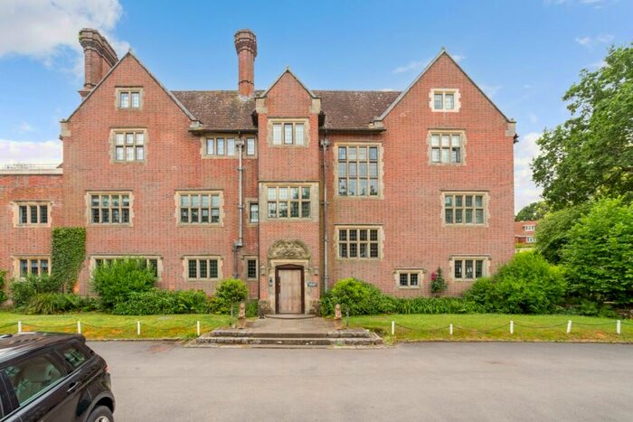 2 Bedroom Flat To Rent In Slaugham Manor Slaugham Place, RH17