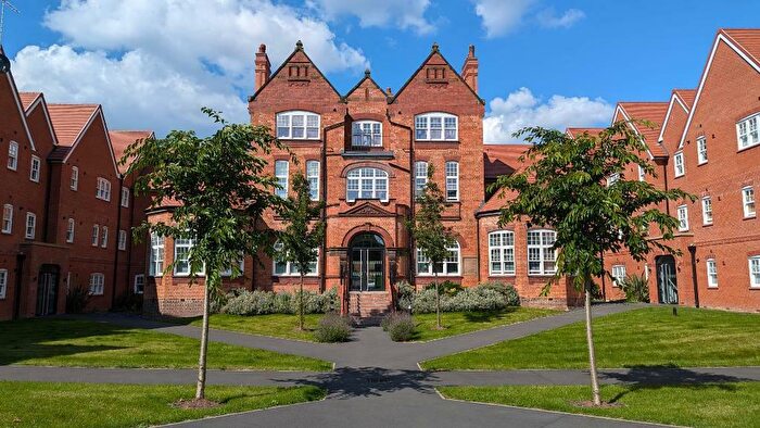 1 Bedroom Apartment To Rent In Macniece Close, Selly Oak, Birmingham, B29