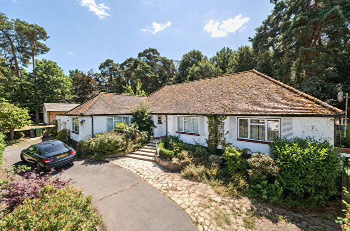 4 Bedroom Detached House For Sale In Edward Road, Windlesham, GU20