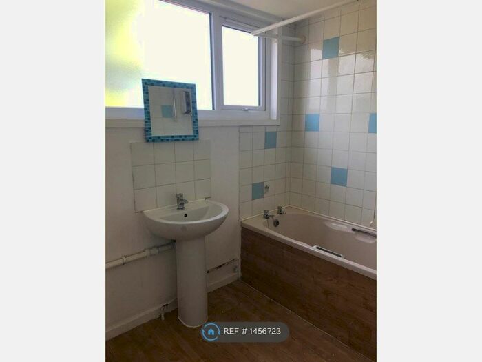 3 Bedroom Terraced House To Rent In Shepherds Row, Castlefields, Runcorn, WA7