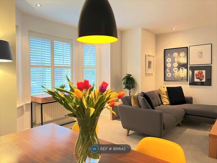 2 Bedroom Flat To Rent In Stanley Road, Whalley Range, Manchester, M16