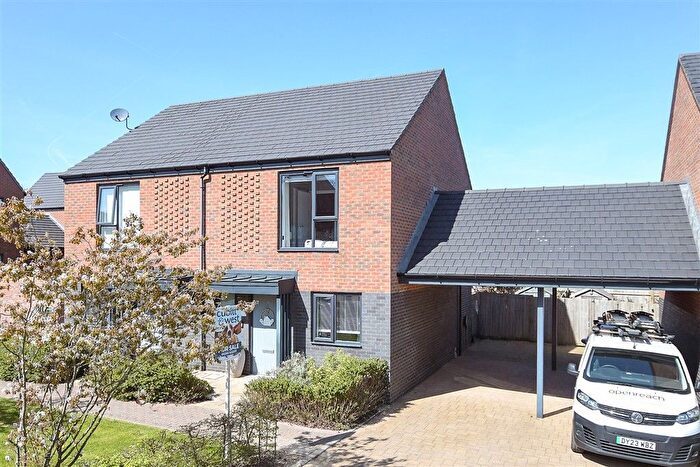 2 Bedroom Semi-Detached House For Sale In Comber Street, Crawley, West Sussex, RH11