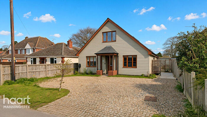 4 Bedroom Detached House For Sale In School Lane, Lawford, Manningtree, Essex, CO11
