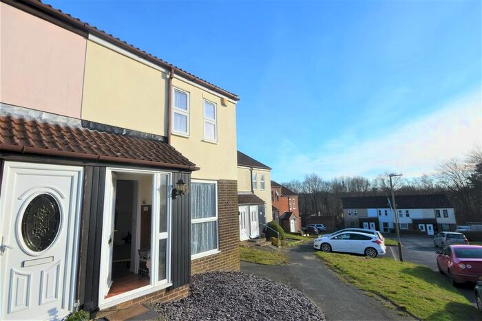 2 Bedroom End Of Terrace House To Rent In Inglewood Gardens, St. Leonards-On-Sea TN38