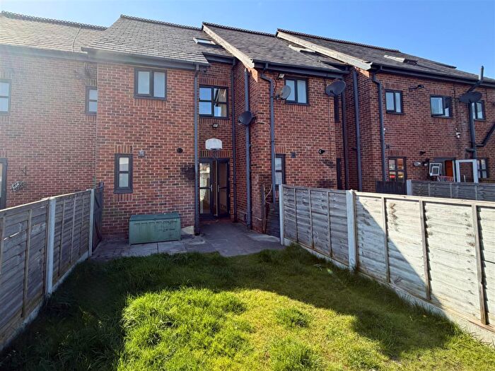 4 Bedroom Town House For Sale In Louisa Mews, Denton, Manchester, M34