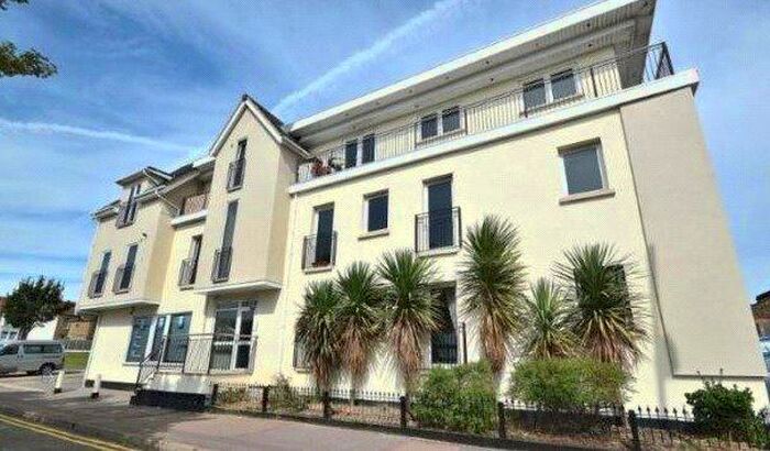 2 Bedroom Apartment To Rent In - Southchurch Avenue, Southend-on-Sea, Essex, SS1