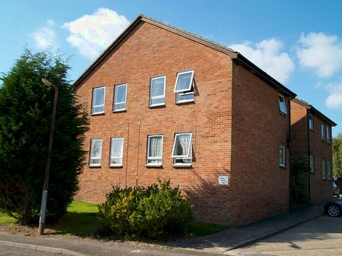 Studio To Rent In Hillingdale, Crawley, RH11