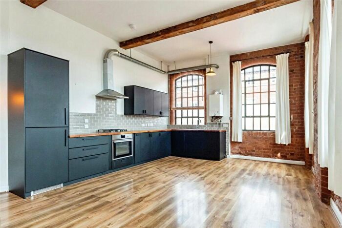 2 Bedroom Apartment To Rent In Raleigh Square, Nottingham, NG7