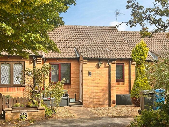 1 Bedroom Bungalow To Rent In Stuart Close, Kettering, Northants, NN16