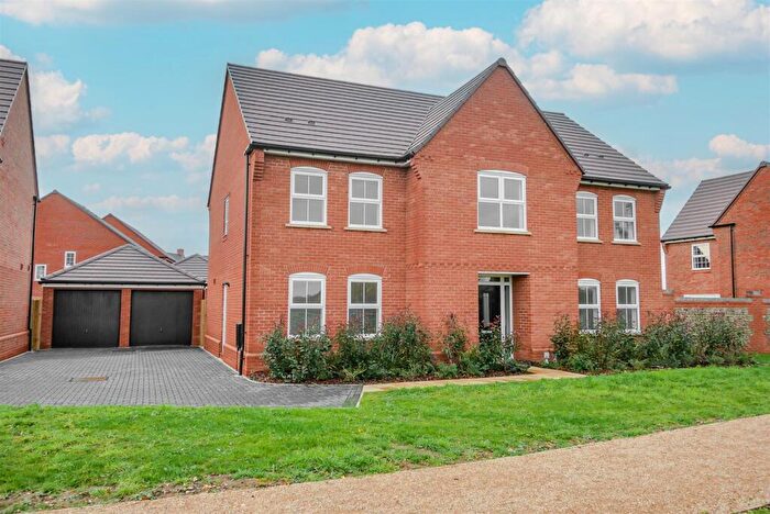 5 Bedroom Detached House For Sale In Restwald Close, Benson, OX10