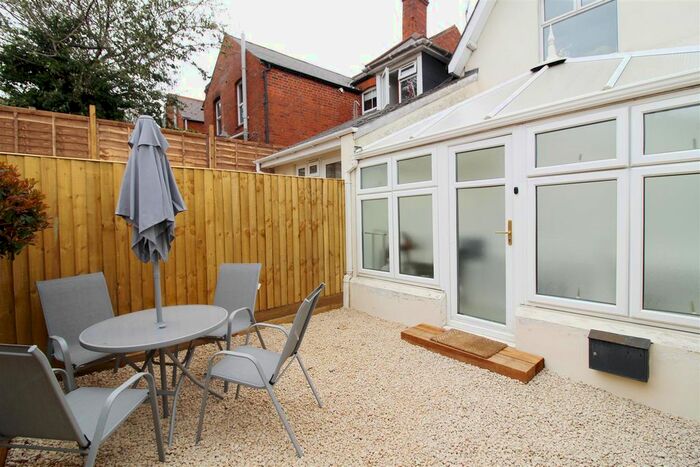 1 Bedroom Flat To Rent In Westfield Road, Caversham, Reading, RG4