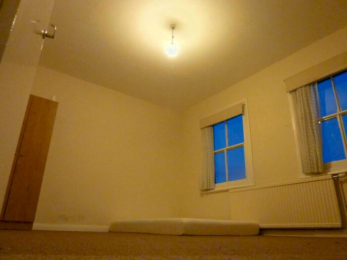 3 Bedroom Terraced House To Rent In Finsbury Road, London, N22