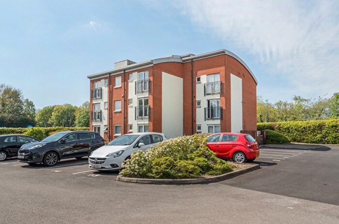 2 Bedroom Flat For Sale In Chester Road, Stretford, Manchester, M32