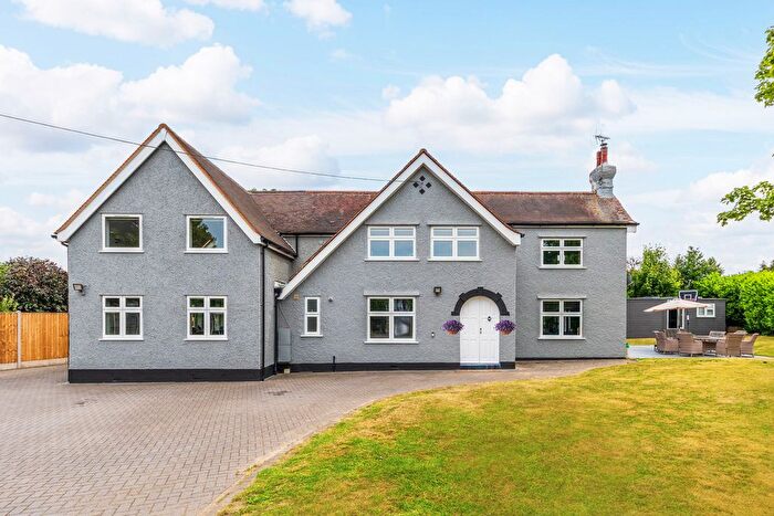 6 Bedroom Detached House For Sale In St Johns Lane, Hartley, Longfield, Kent, DA3