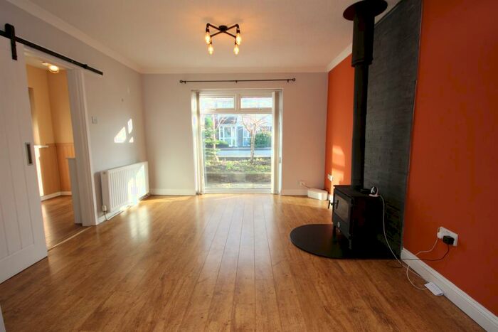 3 Bedroom End Of Terrace House For Sale In Drylla, Dinas Powys, CF64