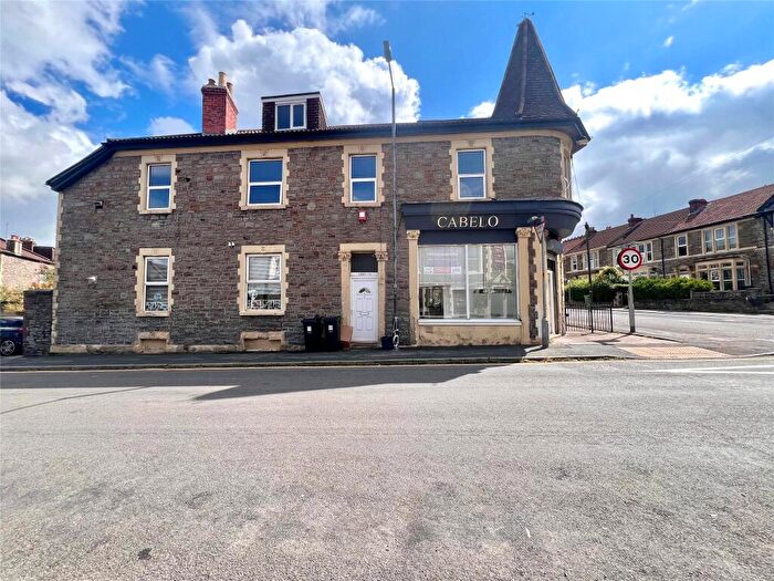 4 Bedroom Maisonette To Rent In Downend Road, Downend, Bristol, Gloucestershire, BS16