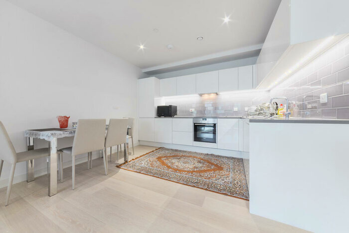 2 Bedroom Apartment To Rent In Summerston House, Starboard Way, Royal Wharf, London, E16