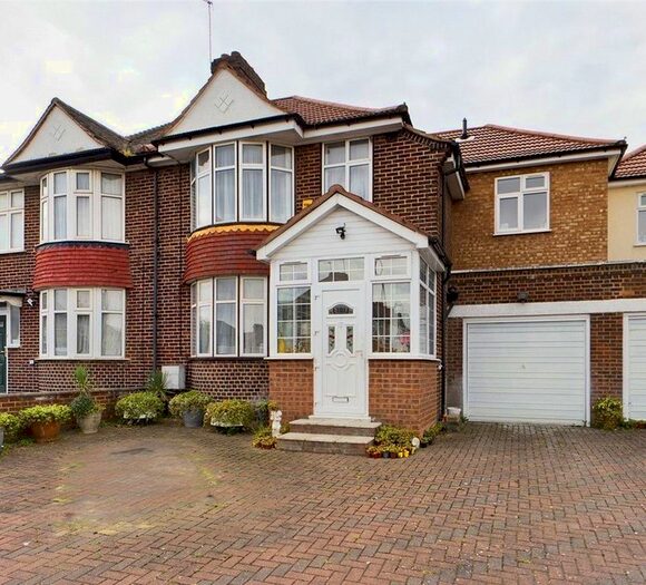 4 Bedroom Semi-Detached House To Rent In Church Lane, Kingsbury, NW9