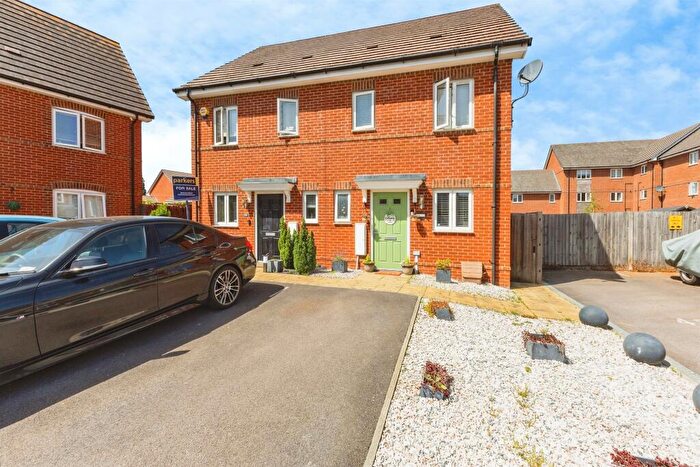 2 Bedroom Semi Detached House For Sale In Appleby Walk, Spencers Wood, Reading, RG7