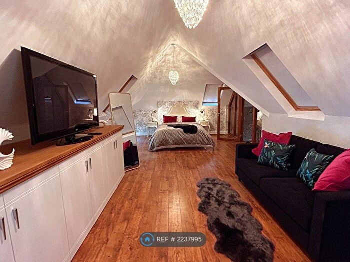 2 Bedroom Detached House To Rent In Headington Road, Headington, Oxford, OX3