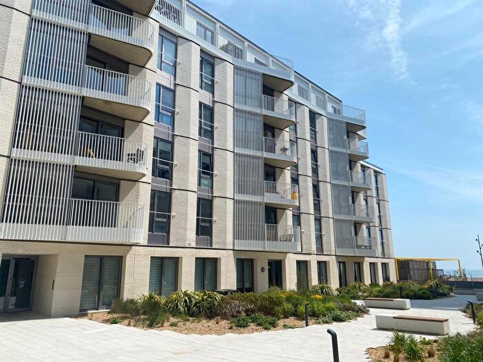 1 Bedroom Flat To Rent In Brighton Road, Worthing, BN11