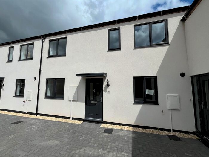 2 Bedroom Mews To Rent In Guild Terrace, Burton-On-Trent, DE14