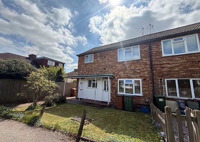 1 Bedroom Maisonette For Sale In Highview Close, Potters Bar, EN6