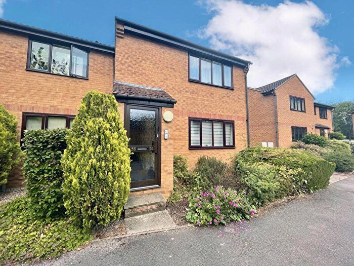 1 Bedroom Flat For Sale In Wooburn Moor - Ground Floor, HP10