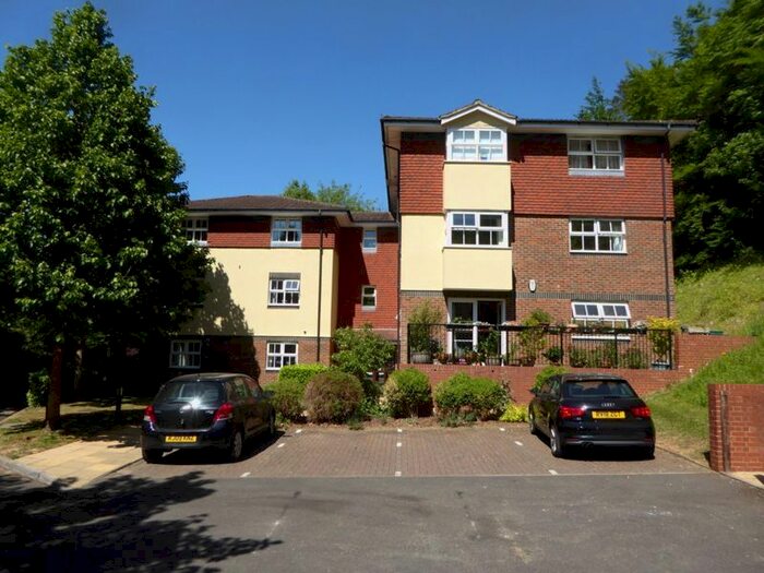 1 Bedroom Flat To Rent In Hazel Way, Chipstead, Coulsdon, CR5