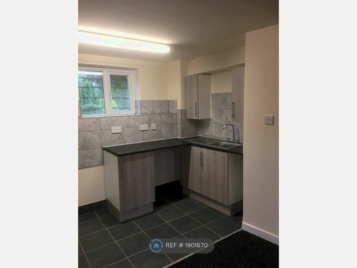 2 Bedroom Detached House To Rent In Holly Road, Telford, TF4