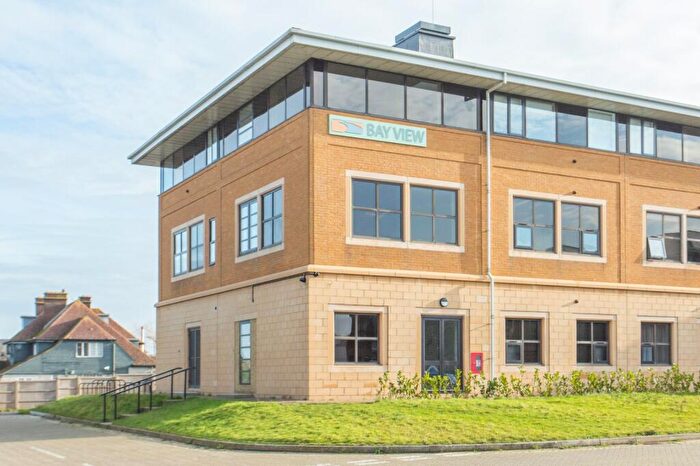 1 Bedroom Flat For Sale In Bay View, Wraik Hill, Whitstable, Kent, CT5