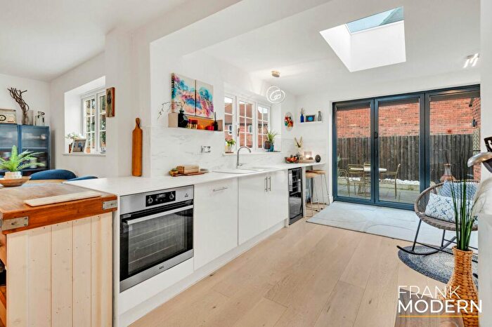 4 Bedroom Detached House For Sale In Stamford Lane, Warmington, PE8