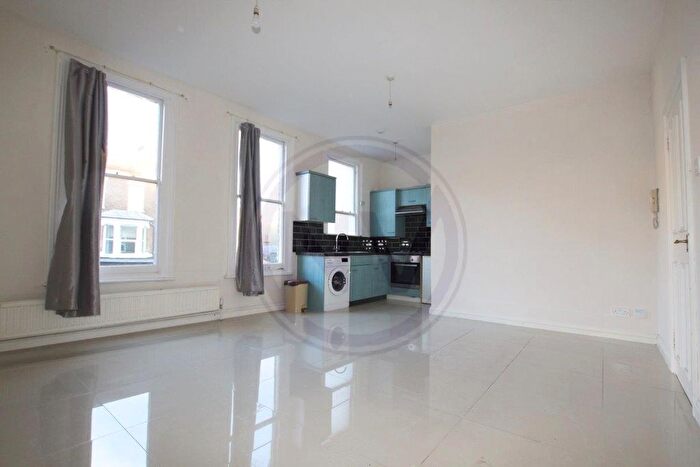 1 Bedroom Flat To Rent In Stroud Green Road, Finsbury Park, N4