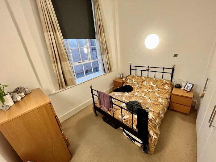 1 Bedroom Flat To Rent In College Street South, Liverpool, L6