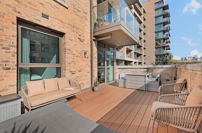 1 Bedroom Flat To Rent In Sirus House, Hemming Street, Bethnal Green, E1