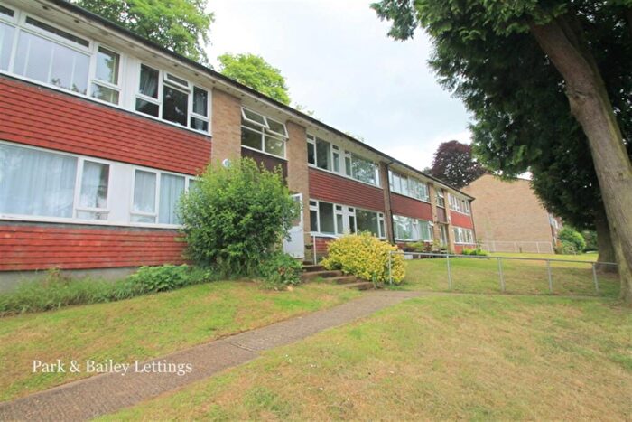 1 Bedroom Flat To Rent In Bedroom Purpose Built Flat In Caterham Valley, CR3