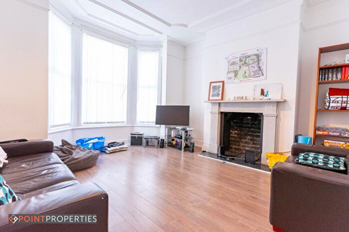 5 Bedroom Terraced House To Rent In Bedroom House, Hallville Road, L18