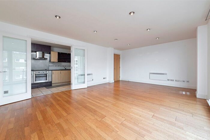 2 Bedroom Flat To Rent In Smugglers Way, Wandsworth, London, SW18