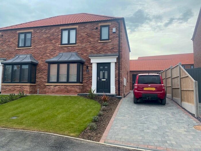 3 Bedroom Semi-Detached House To Rent In Bee Orchid Way, LN11