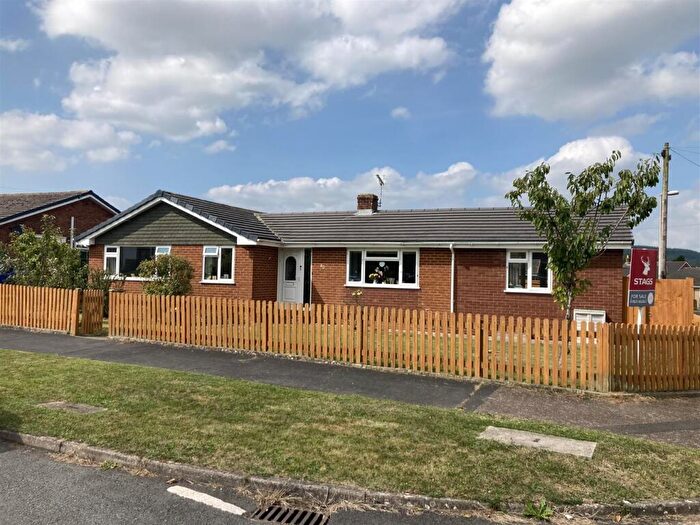 3 Bedroom Bungalow For Sale In Castle Park, Hemyock, EX15
