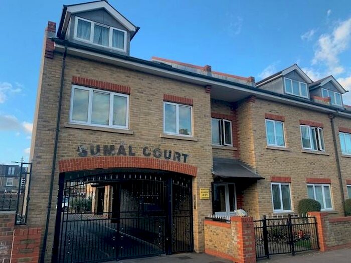 2 Bedroom Flat To Rent In Ashville Road, Leyton, E11