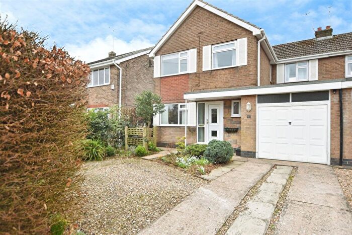 4 Bedroom Semi Detached House For Sale In Mill Rise, Swanland, North Ferriby, HU14