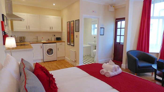 1 Bedroom Flat To Rent In Cathedral Road, Cardiff, CF11